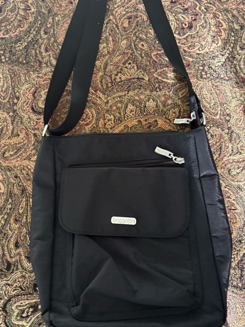 Baggallini Black Messenger Crossbody Bag